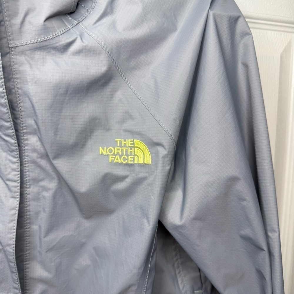 The North Face Women's Gray and Green Rain Wind Outdoor Jacket Size Small GUC - Picture 2 of 8